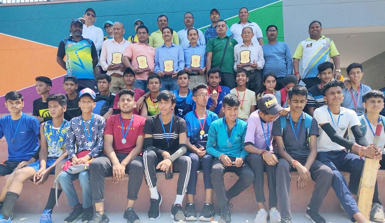 GIC Srinagar won in volleyball competition