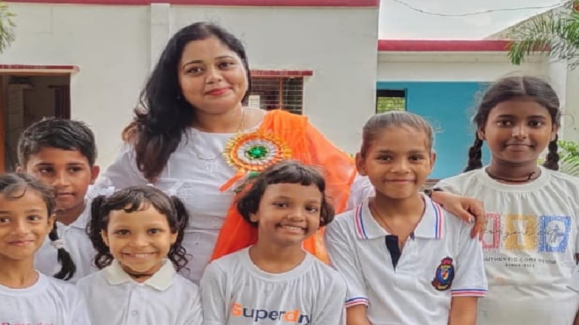 State teacher to four teachers of Gorakhpur and one teacher received President Award