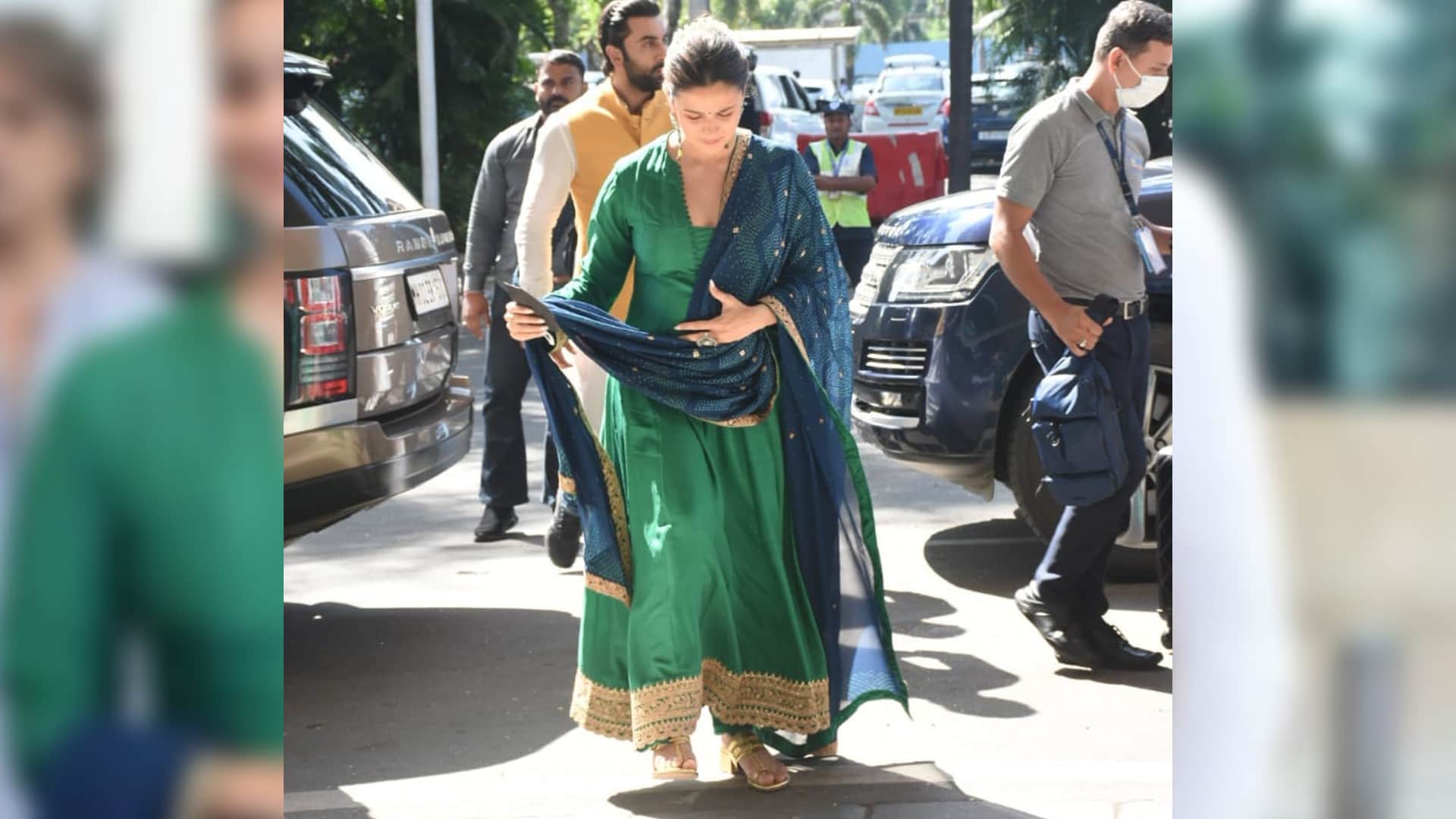 Brahmastra actor Ranbir Kapoor Alia Bhatt with Ayan Mukerji Ujjain Mahakaleshwar mandir