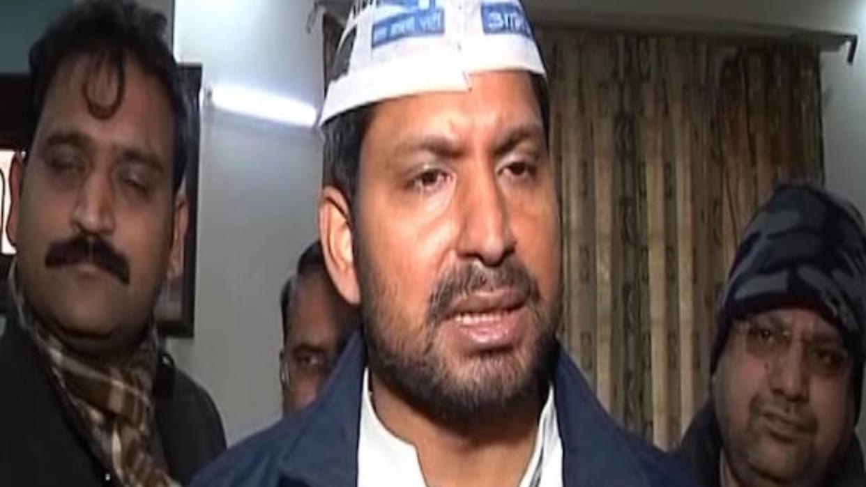 Vinay Mishra targets Gehlot government said he run delhi because of AAP