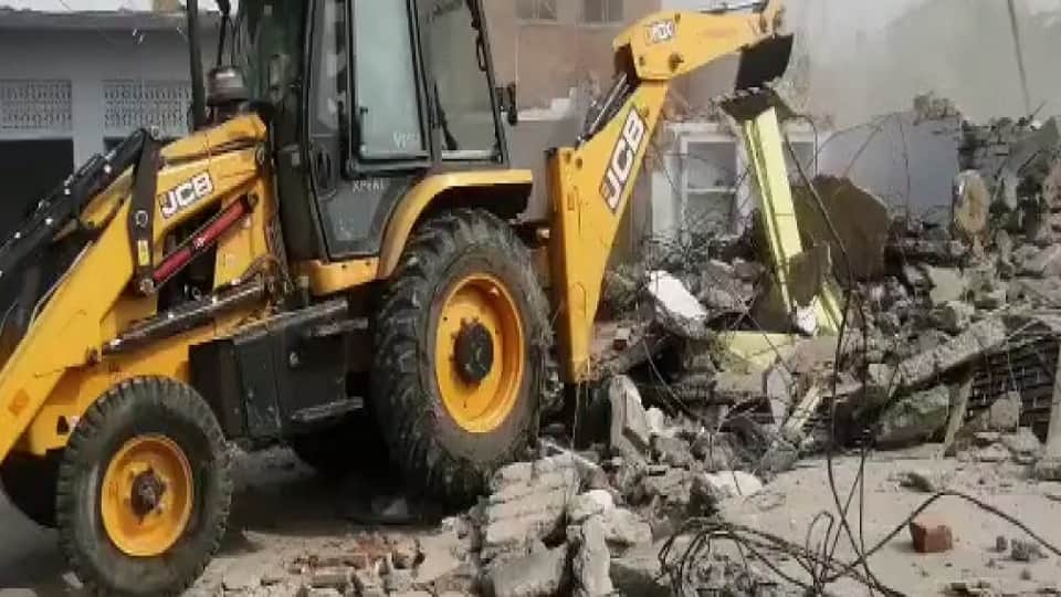 Hyderabad civic body demolishes illegal sheds belonging to accused in TRS MLAs poaching case