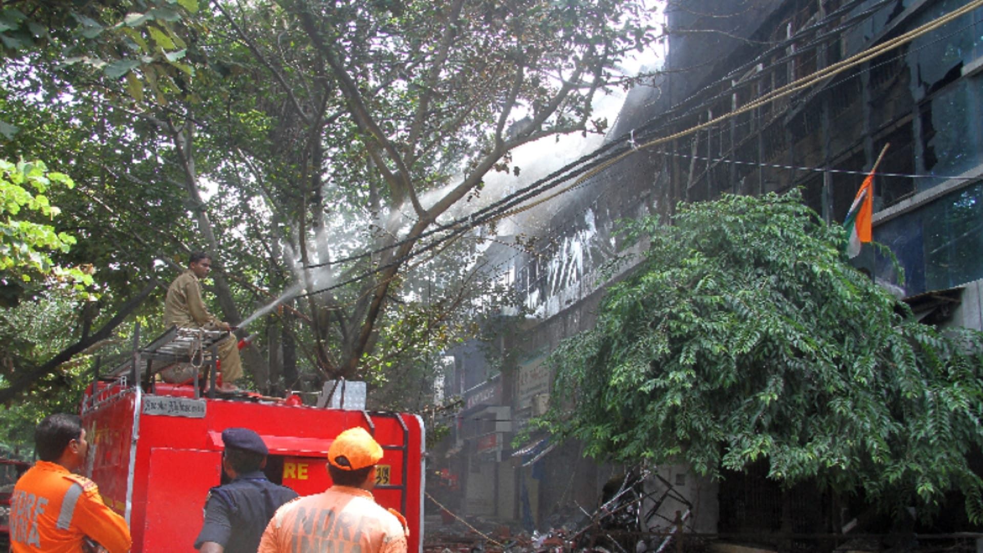 Delhi chandni chowk fire incident power of building was cut off, then how did the fire start