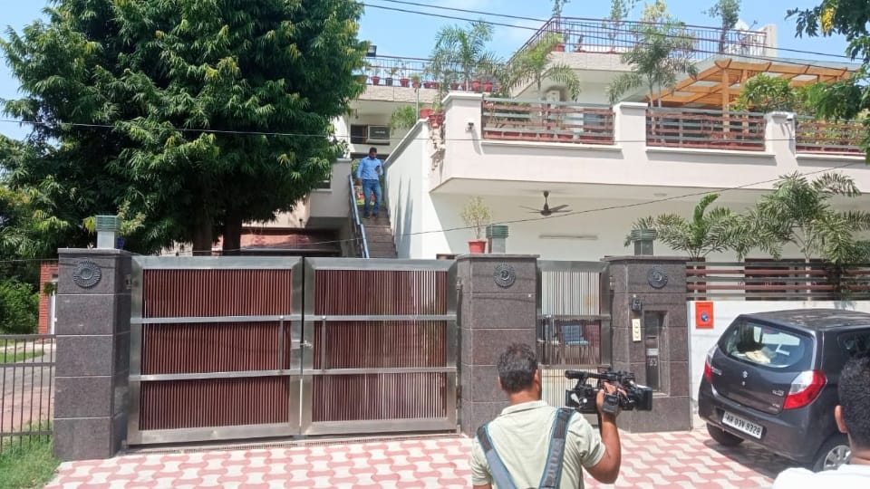 ED raided house of officer of Excise and Taxation Department of Punjab located in Panchkula
