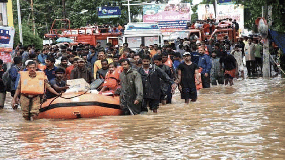 IMD Weather Forecast: Monsoon creates trouble in southern states, floods disrupt life in Kerala-Karnataka