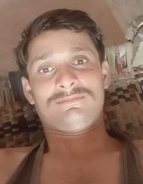 Kanpur Dehat: Youth killed in collision of two bikes, two people injured, helmets were not on