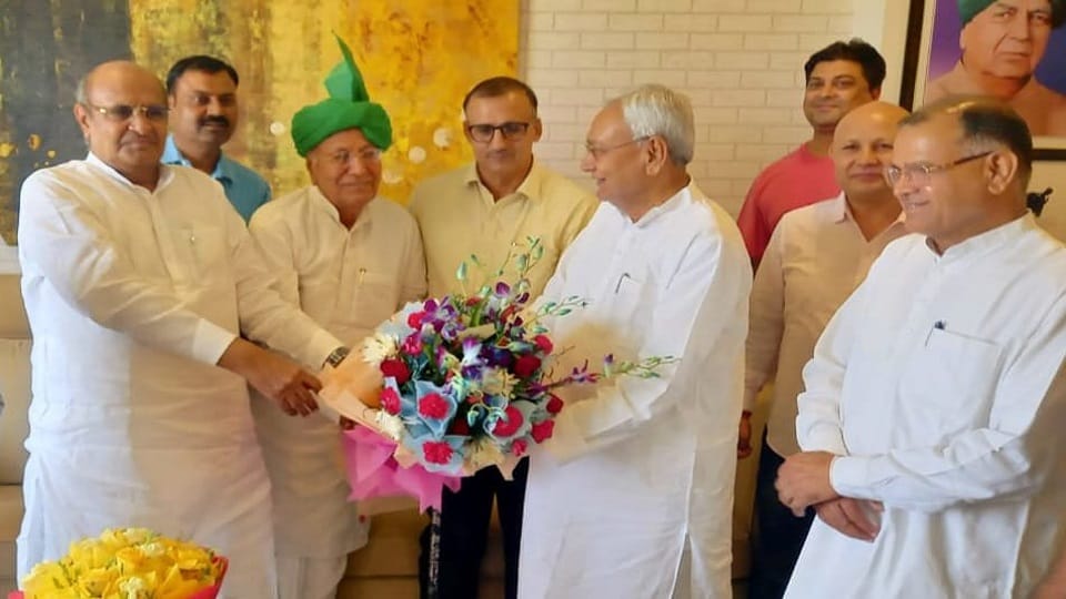 Neither claimant nor desirous for PM''s post, time for united opposition: Nitish Kumar