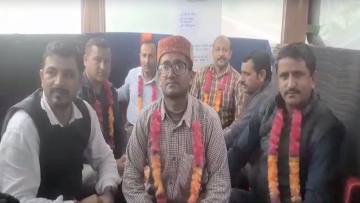 Restoration of old pension: Omprakash who gave the slogan of 'Joiya Mama' sitting on a gradual fasting with th