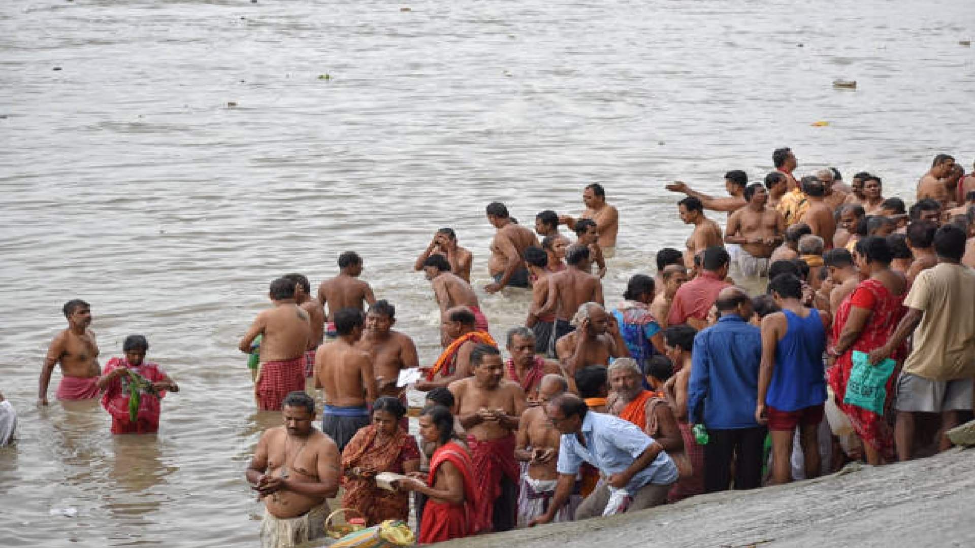 Pitru Paksha 2022 signs of angry ancestors pitra dosh dur karne ke upay