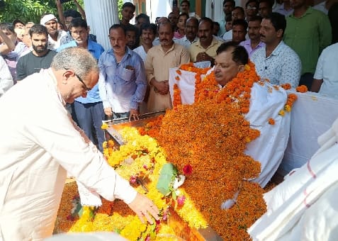 BJP state president and organization minister paid tribute