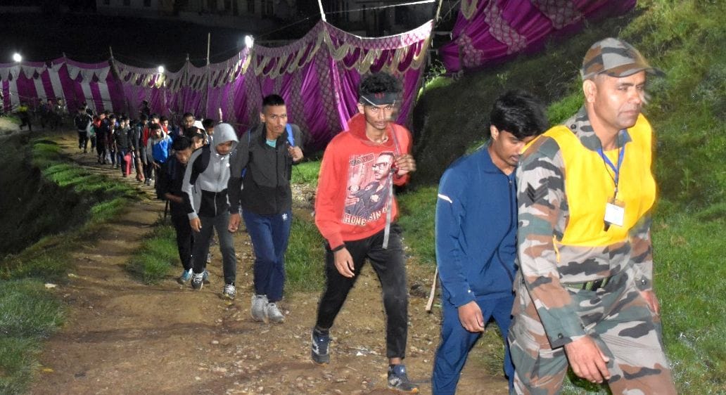 The youth of Kanalichina and Didihat tehsil showed their strength