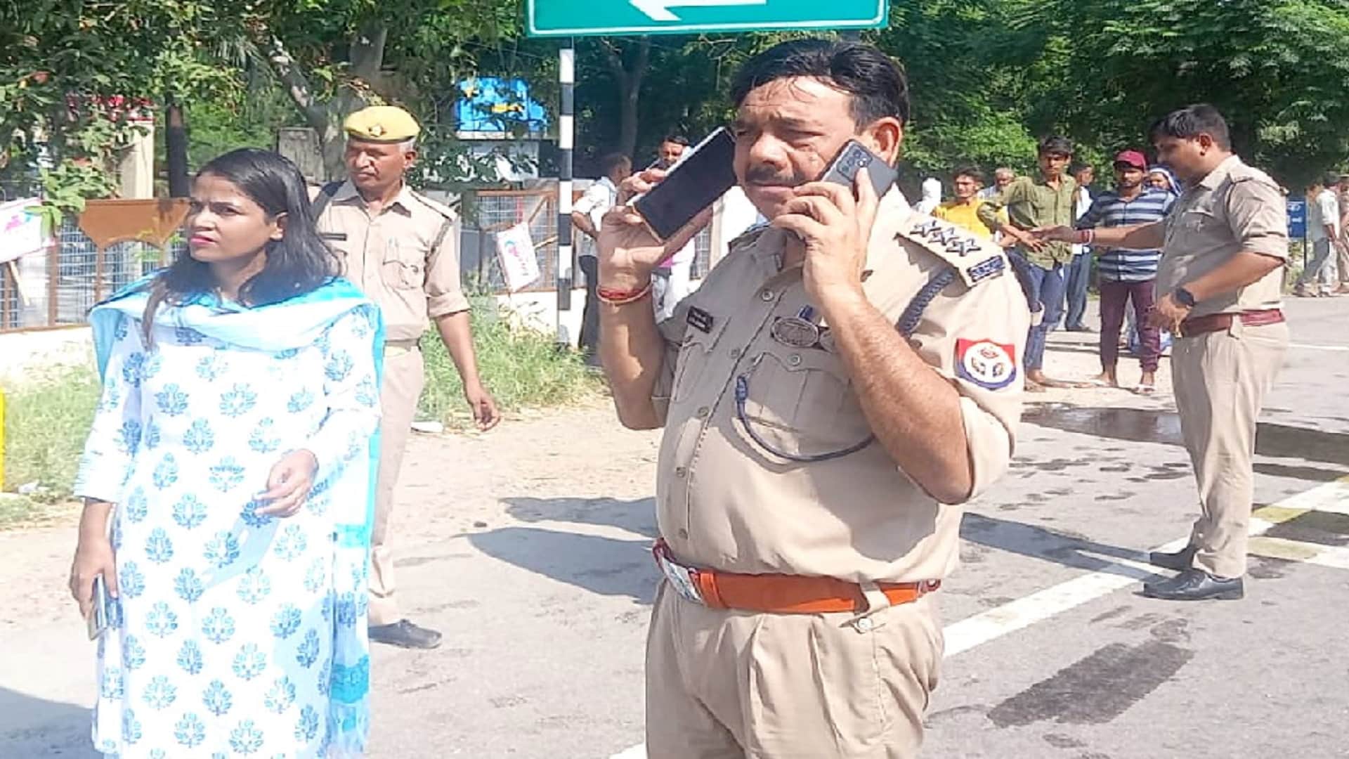 Mother and son have died in Road accident on Delhi-Saharanpur National Highway in Baghpat