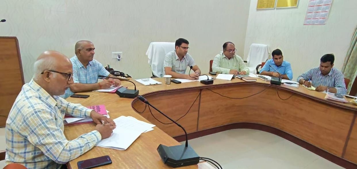 meeting,gonda,Chief secretary,drout
