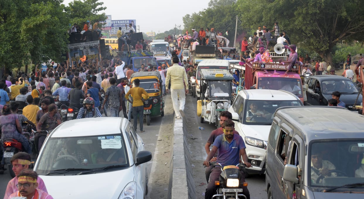 Ganesh Visarjan: Badaun Road jammed for five hours
