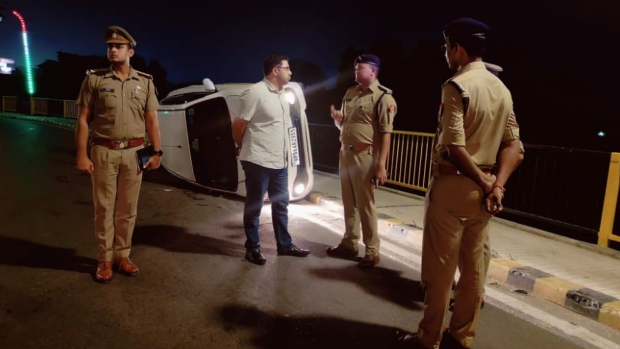 two killed after Uncontrollable car tramples workers on Gorakhnath over bridge gorakhpur