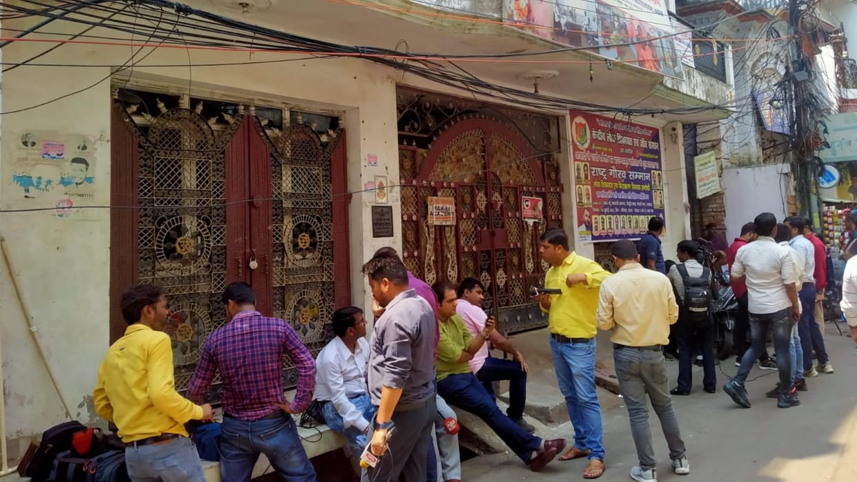 Income tax team raided on many places in Lucknow and kanpur.