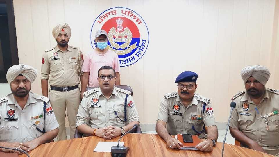 Police arrested fake PA of minister in Punjab