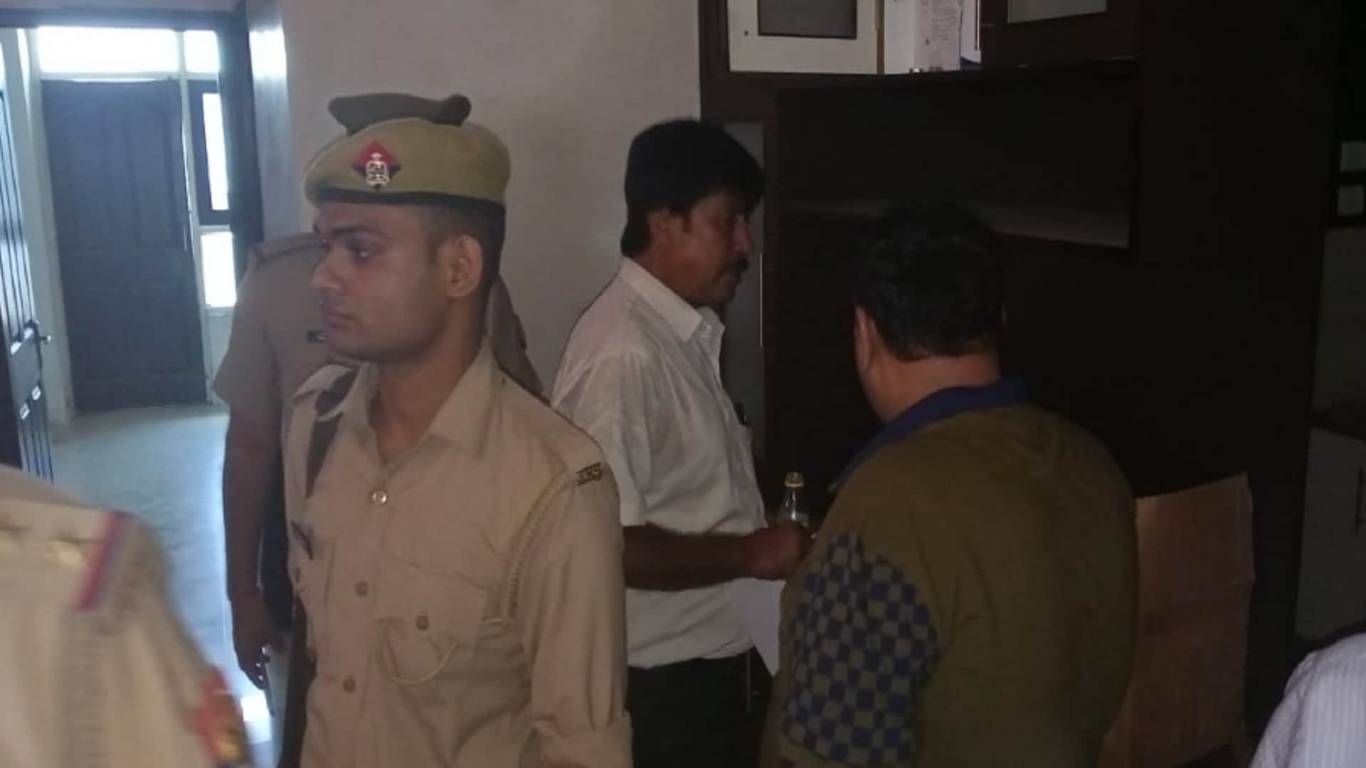 Meerut Police attached a flat of 1.25 crores of Dipin Suri close friend of Badan Singh Baddo