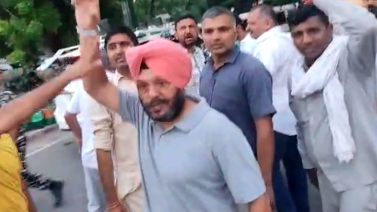Farmers raised slogans against Kejriwal and Bhagwant Mann in Hisar of Haryana