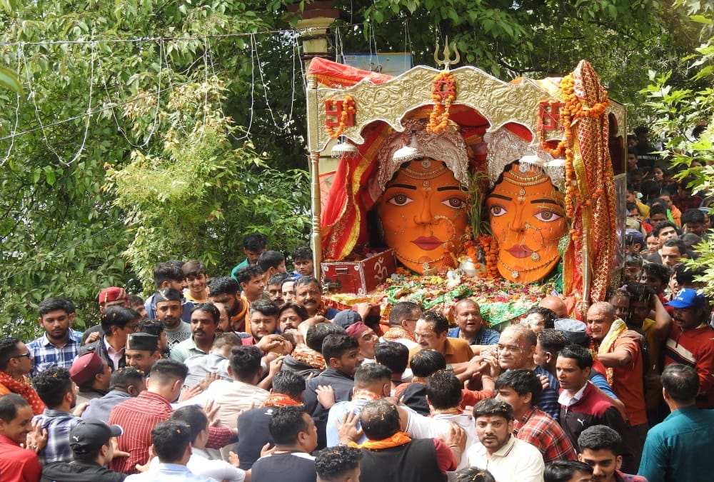 Nanda devi mahotsav 2022: Devotees huge crowd in Maa nanda Sunanda Doli yatra in almora photos