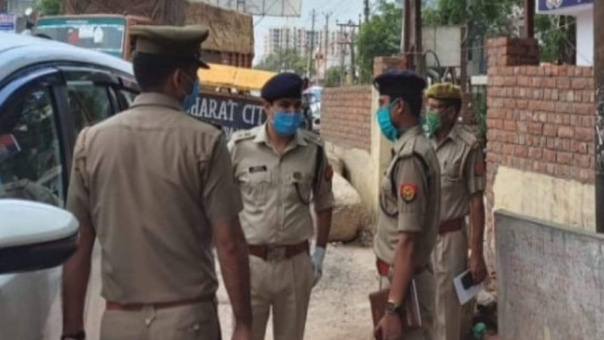 Moradabad: Father in law molested married woman, husband gave triple talaq on complaint