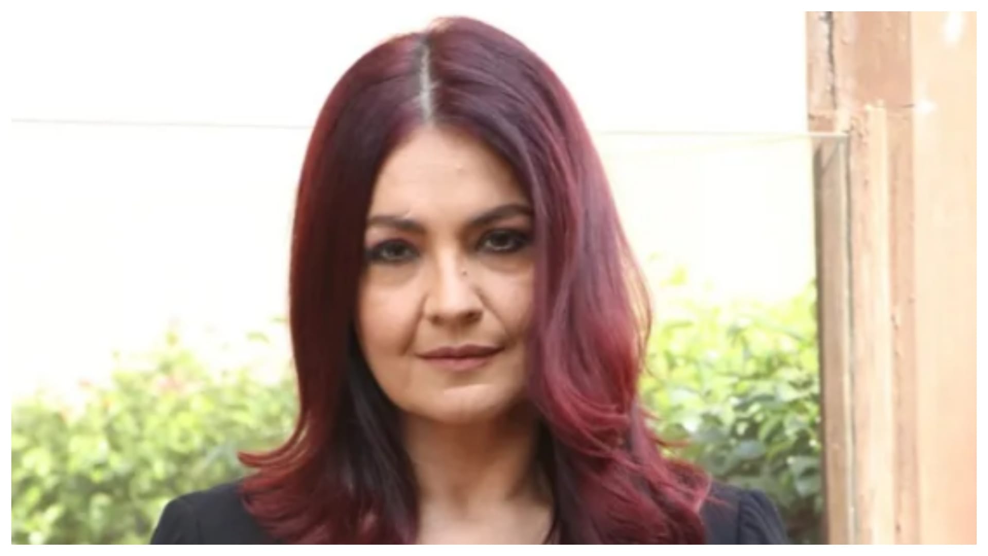 Pooja Bhatt reacts what if film Daddy directed by Mahesh Bhatt is based on mother instead of father