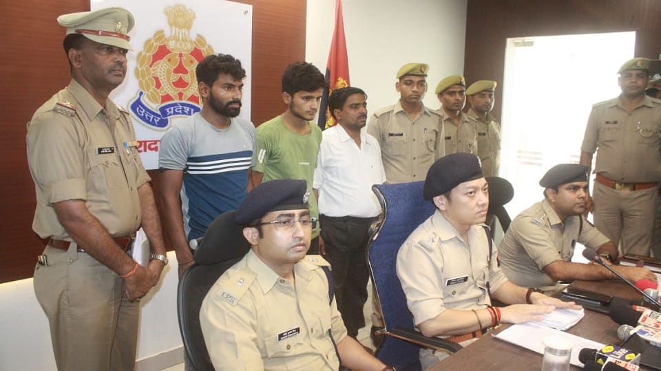 woman conspiracy to defame the family in moradabad rape victim suicide due to taunted