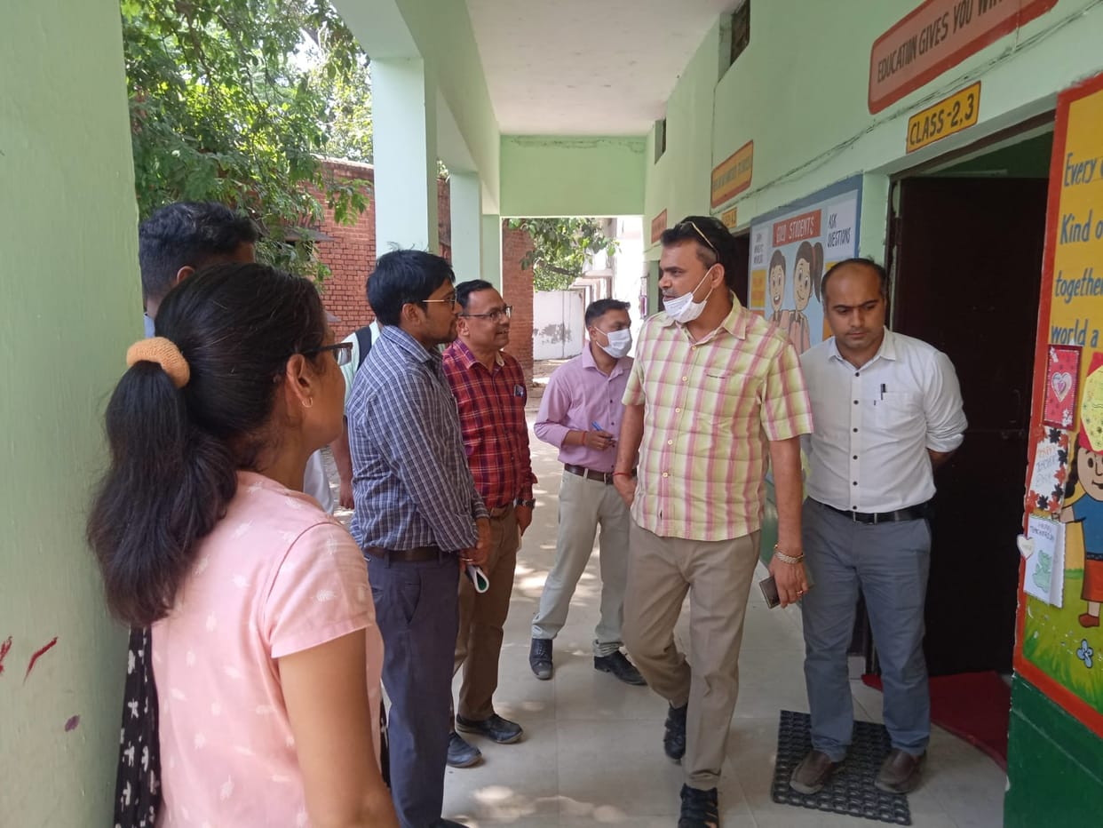 Make Anganwadi centers ideal, give good education to children: DM