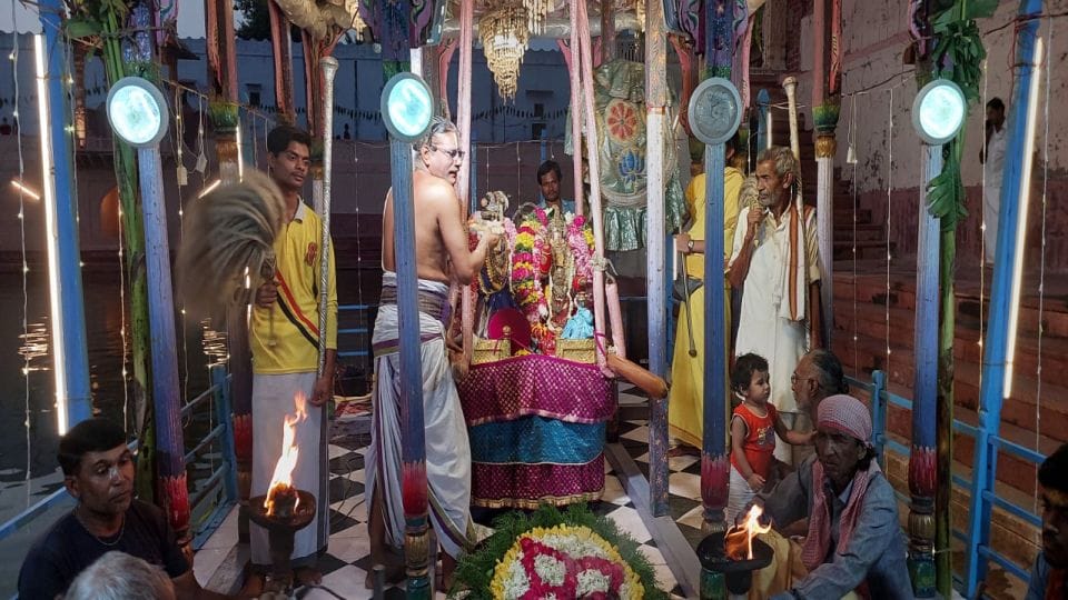 Bhagwan Ranganath Nauka Vihar Utsav celebrations In Rangnath Temple Vrindavan In Mathura