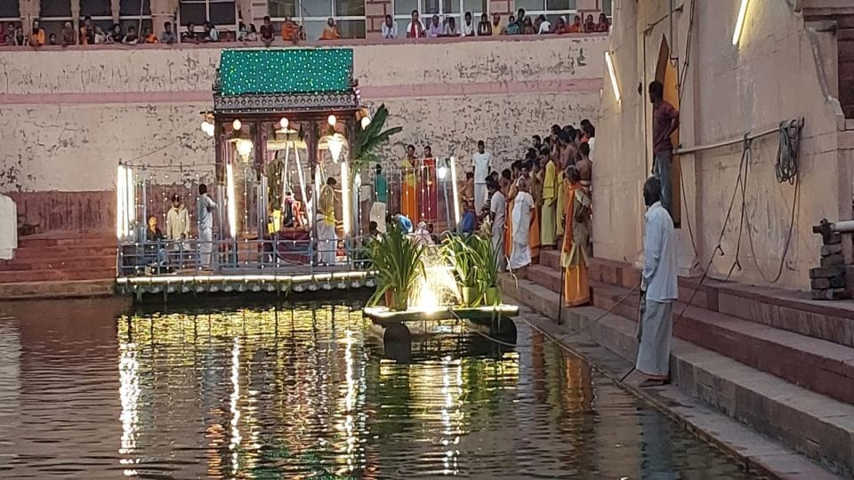 Bhagwan Ranganath Nauka Vihar Utsav celebrations In Rangnath Temple Vrindavan In Mathura