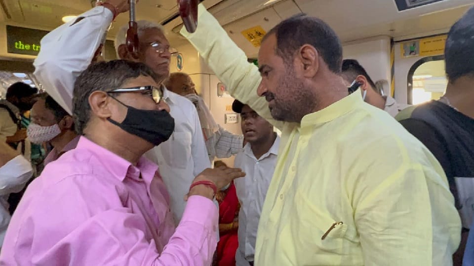 Delhi Excise Policy BJP launched public relations campaign MP ramesh Bidhuri demanded the sacking of manish Si
