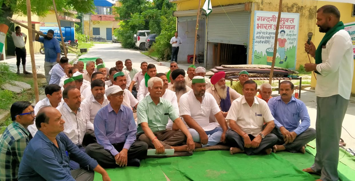 Bakiyu's dharna continues in Tehsil