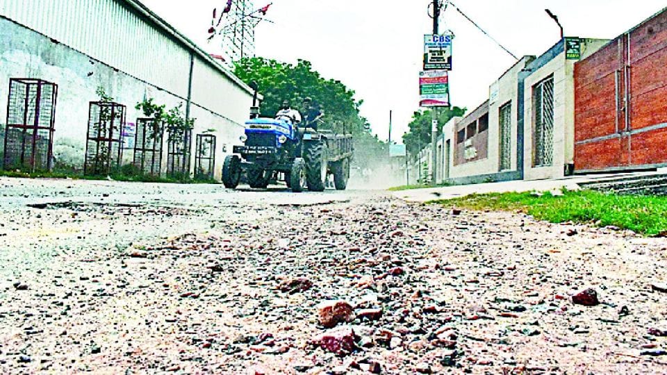 Janakpuri mahotsav development works incompletes in agra