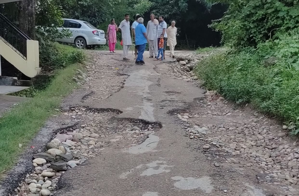 The condition of Baihnazatta-Bairi Darola road is bad
