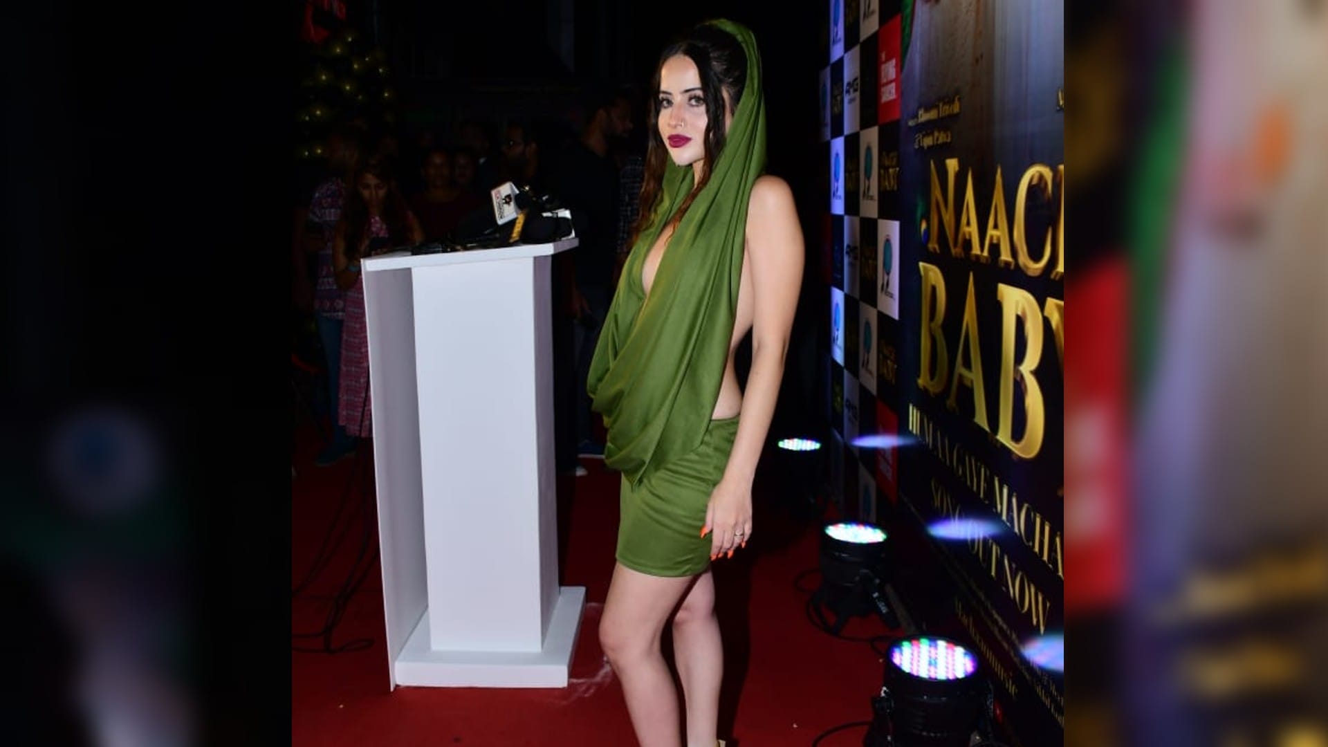 Urfi Javed new look in Green Backless dress goes viral on internet