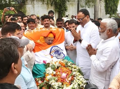 MLA Arvind was cremated with state honors, samadhi given
