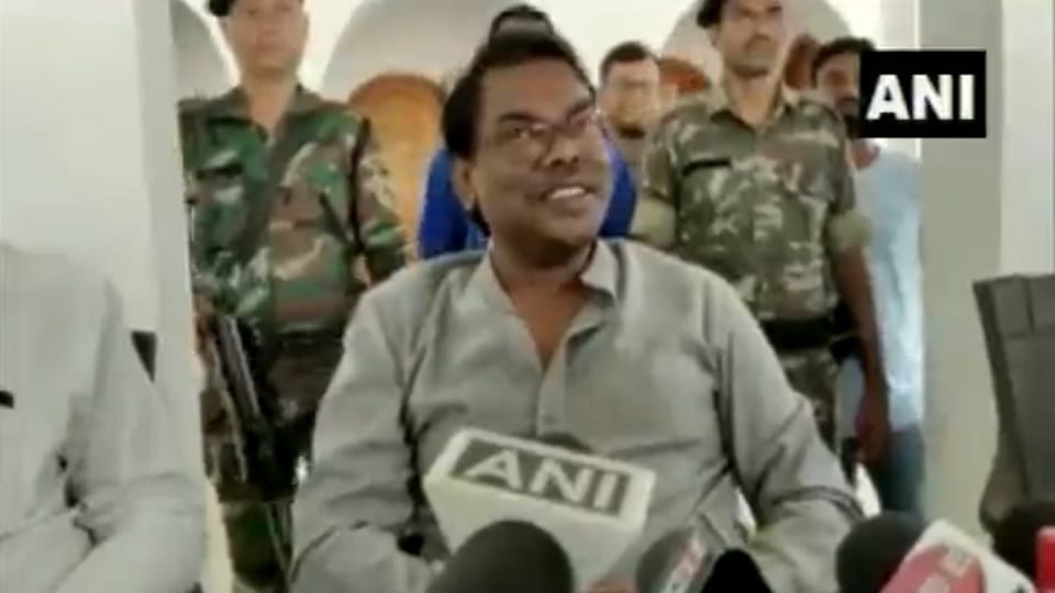 CM Hemant sorens brother Basant Soren also in crisis