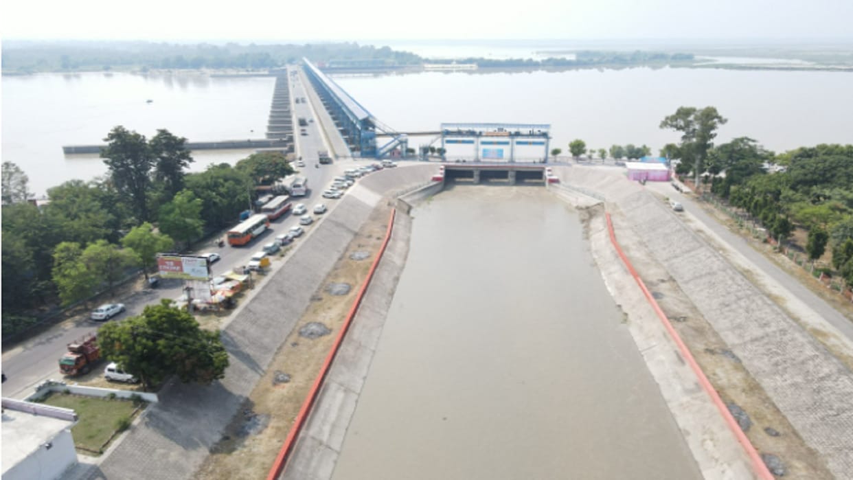 Madhya ganga canal is starting by Irrigation Department officers at today in Bijnor after 14 years