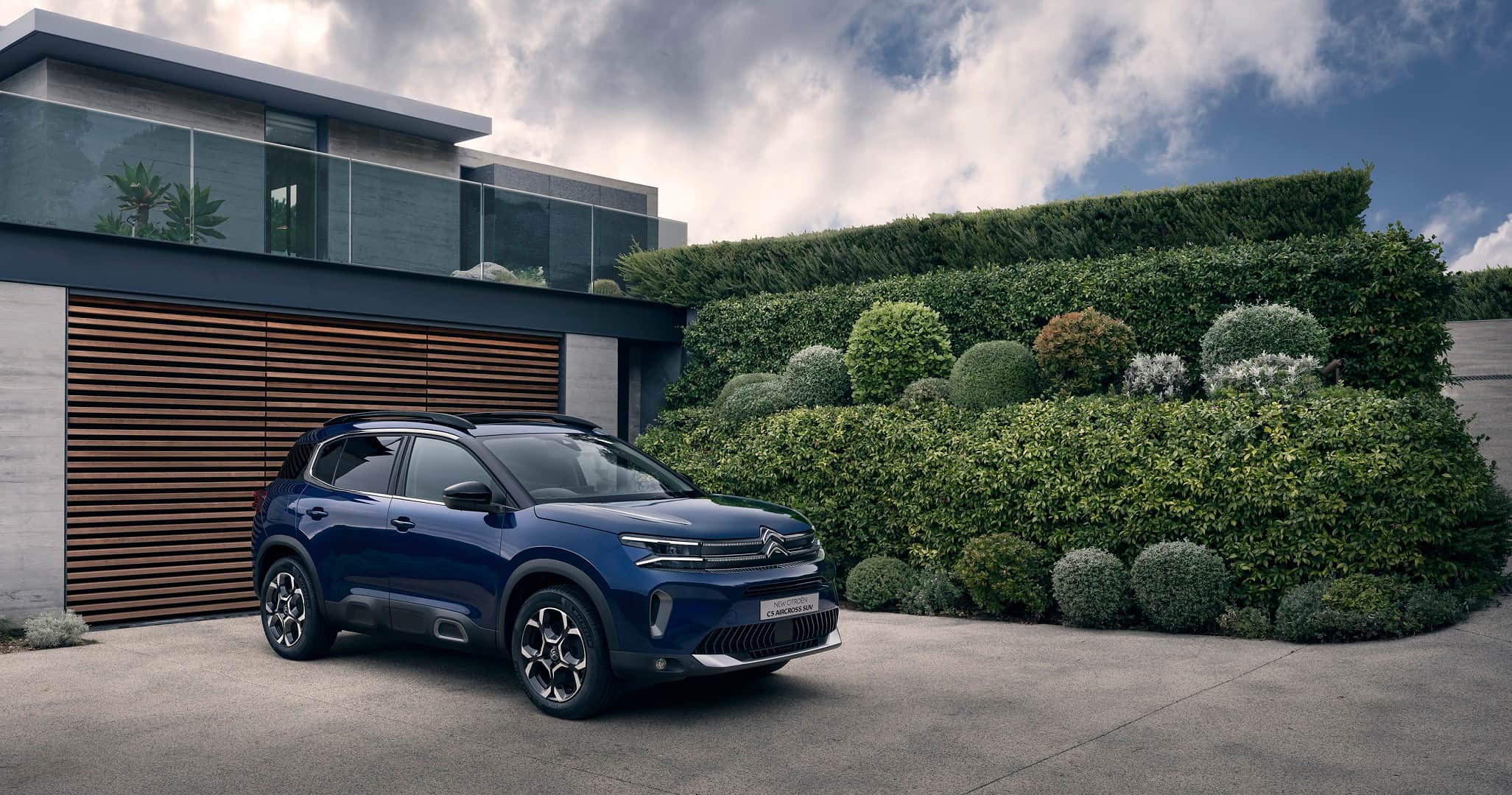 Citroen India launches new C5 Aircross 2022 SUV in India Knoe Price Features Specs News in Hindi