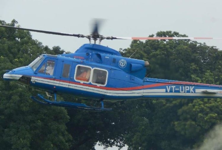 Heavy rain in Mau CM Yogi left for Varanasi by road due to his helicopter could not take off