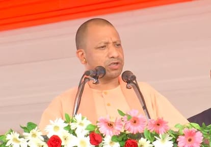 CM Yogi adityanath roared in Mukhtar ansari area said Mafia out of Hades and send them to jail,