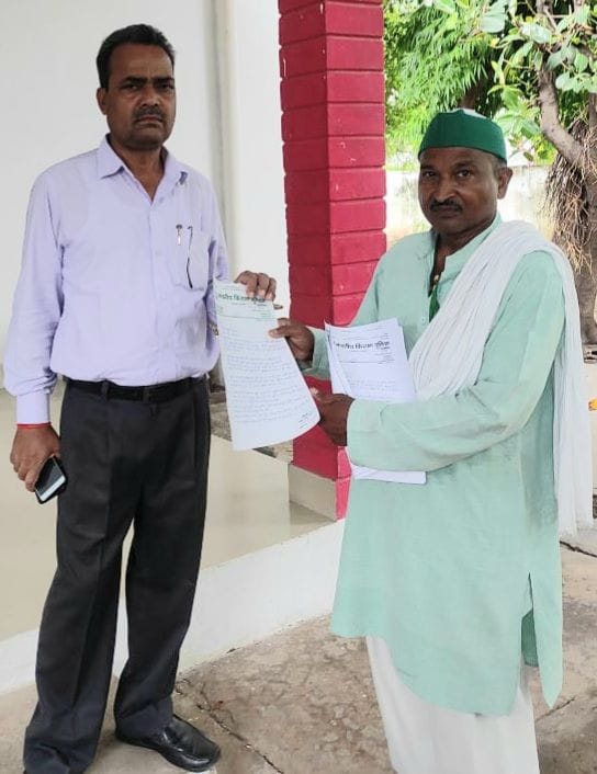 Jalaun: Demonstration of Bhakiyu on the arrest of farmers