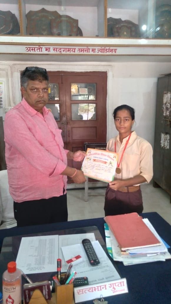 Hathras: Tanya will participate in the state level Taekwondo competition