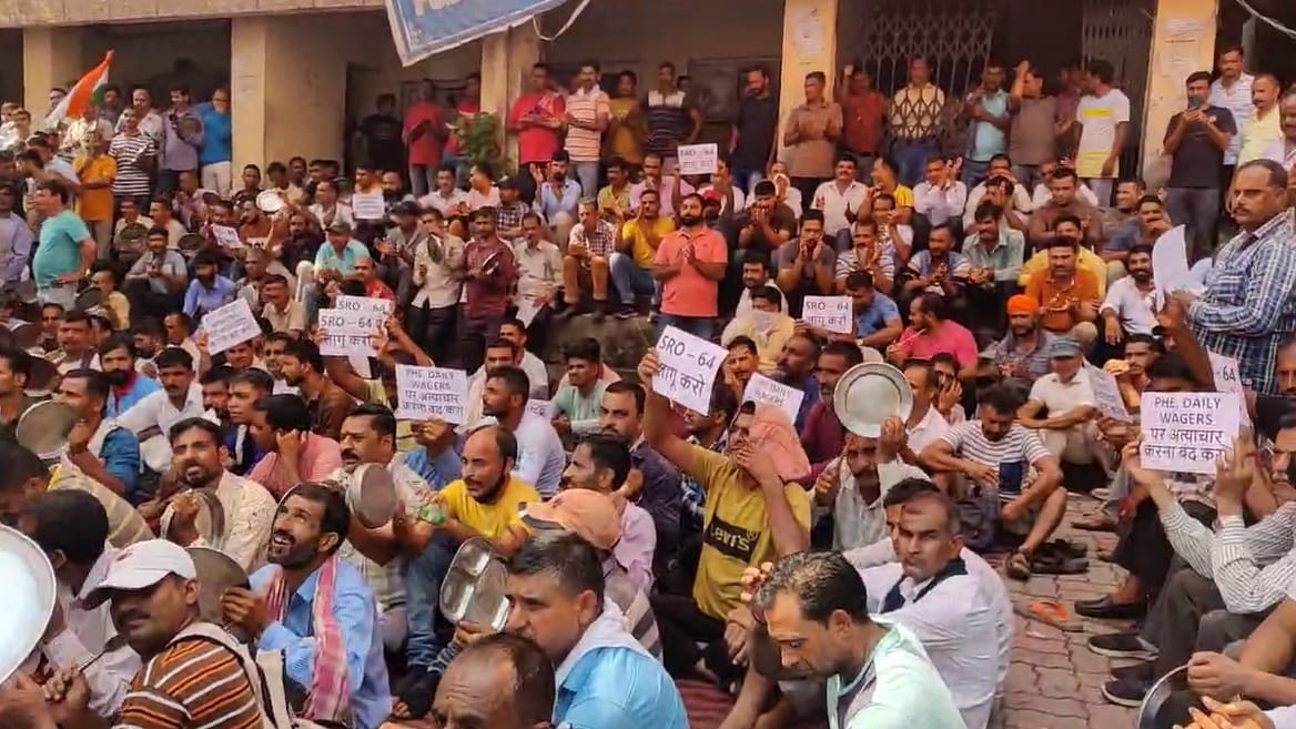 jammu Jal Shakti Daily Wager strike continues for 83 days paid tribute to Deliverer Shashipal