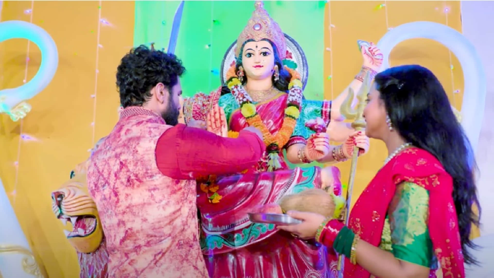 Bhojpuri: Khesari Lal Yadav Astha Singh new devi geet Jai Janani Jai Jai released