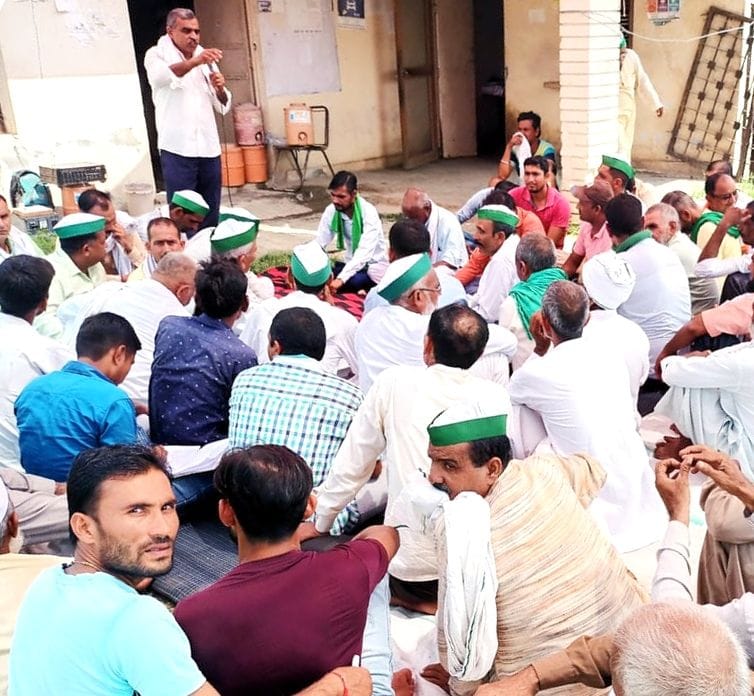 Farmers' problems raised in monthly meeting