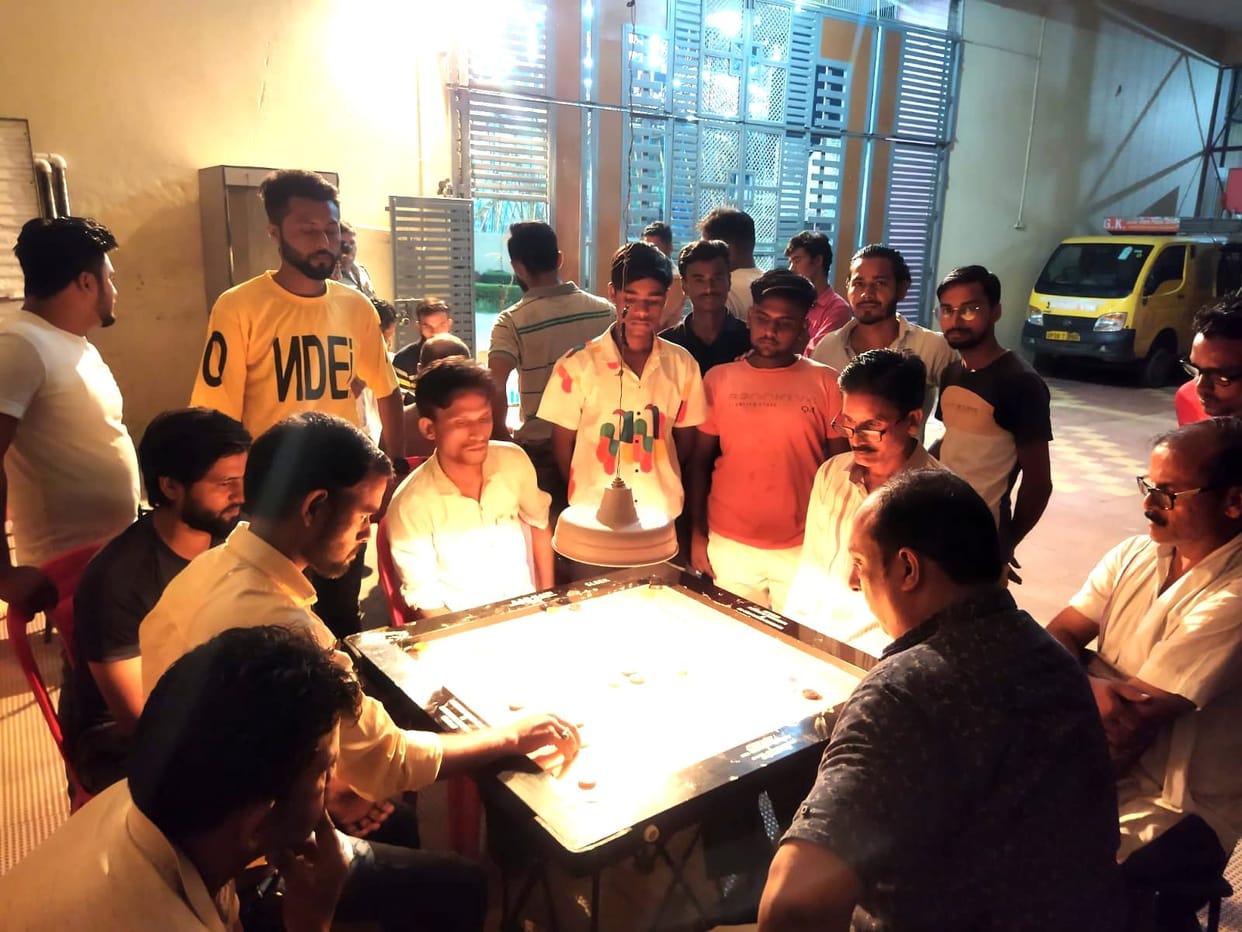 League matches between 16 teams on the first day in carrom competition
