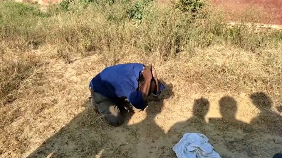 officers shocked to see the strange antics of Municipal Corporation worker at ancient site in Mathura