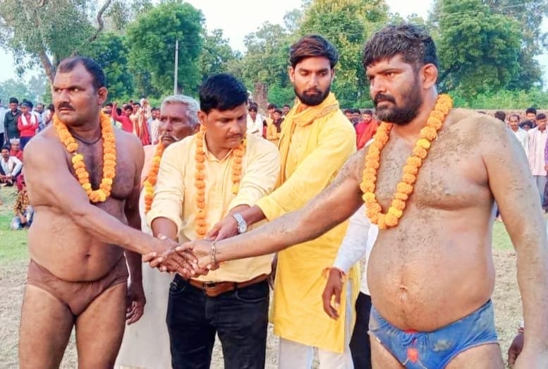 Banda: Suresh of Delhi beats Ankit of Agra