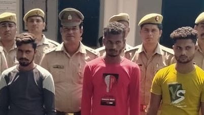 Kanpur Dehat: Three miscreants who robbed passersby arrested, chain, bike and pistol recovered from the accused