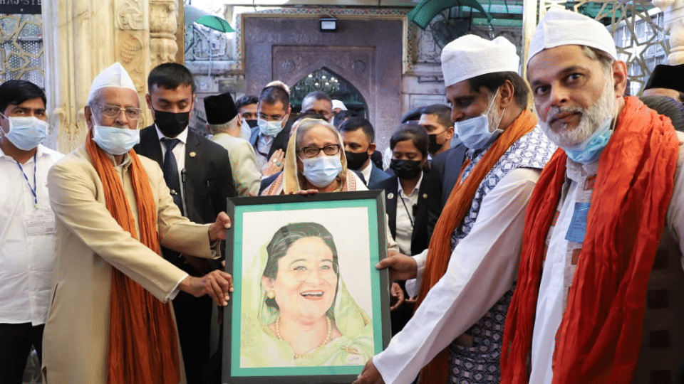 Sheikh Hasina in Rajasthan Bangladesh PM reached on Ajmer Dargah